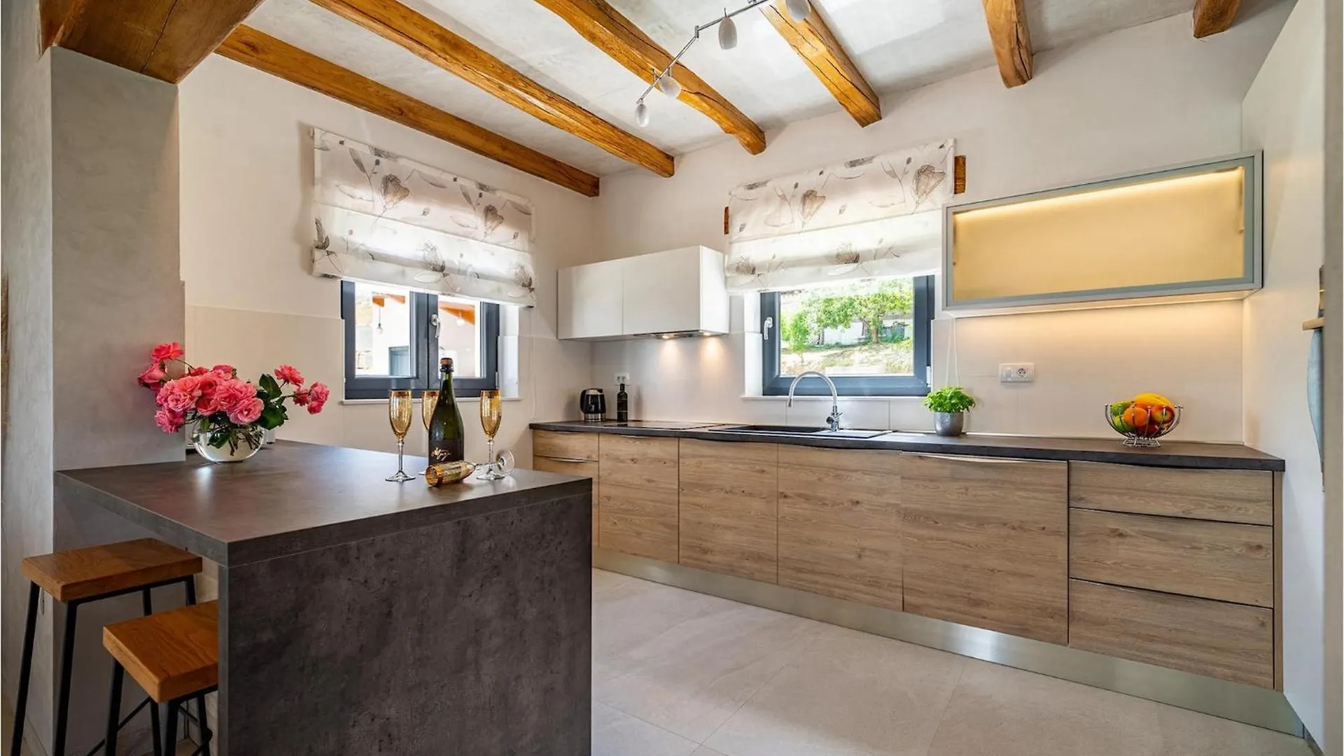Villa Padova Kascerga 0*,